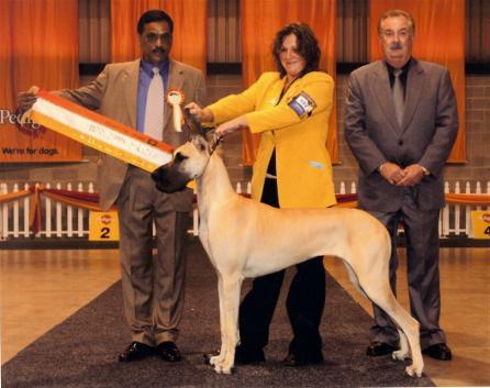Mia aged 10 months winning Best Puppy In Show at the 2006 Adelaide Pedigree Autumn International Show under Mr C Stavarache (Romania) & Mr CV Sudarasan (India).